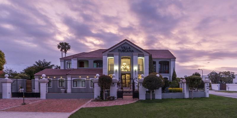 Villa Tuscana By Mantis Port Elizabeth Dış mekan fotoğraf